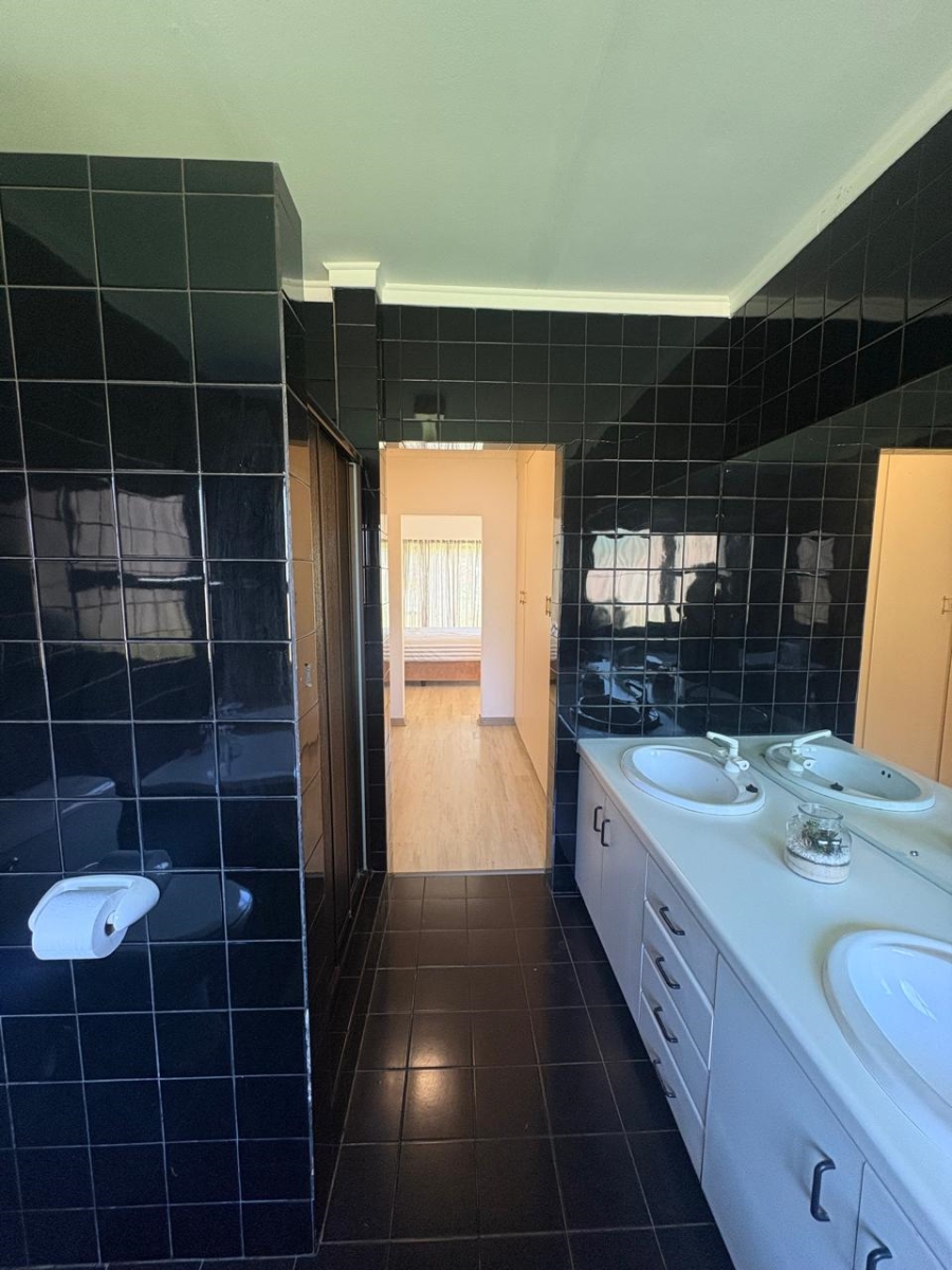 4 Bedroom Property for Sale in Riebeeckstad Free State